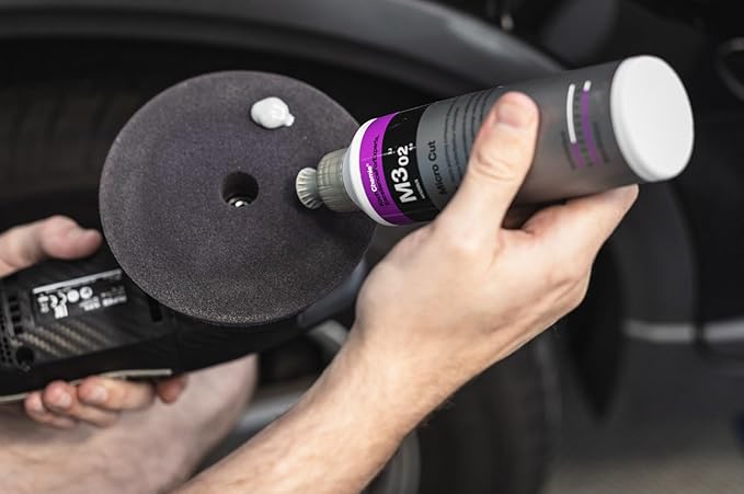 Koch-Chemie - Micro Cut Polishing Compound - Silicone Oil-Free; Permanent Removal of Holograms, Fine Scratches, and Sanding Marks to P3000 Grain Size; High Gloss Finish (1 Liter)