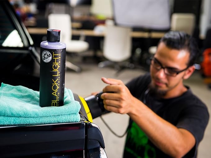 Chemical Guys Black Light Hybrid Radiant Finish - Premium Glaze and Sealant for Black and Dark Colored Cars - Enhances Depth, Gloss and Protection on Cars, Trucks, SUVs and More, 16 fl oz Bottle