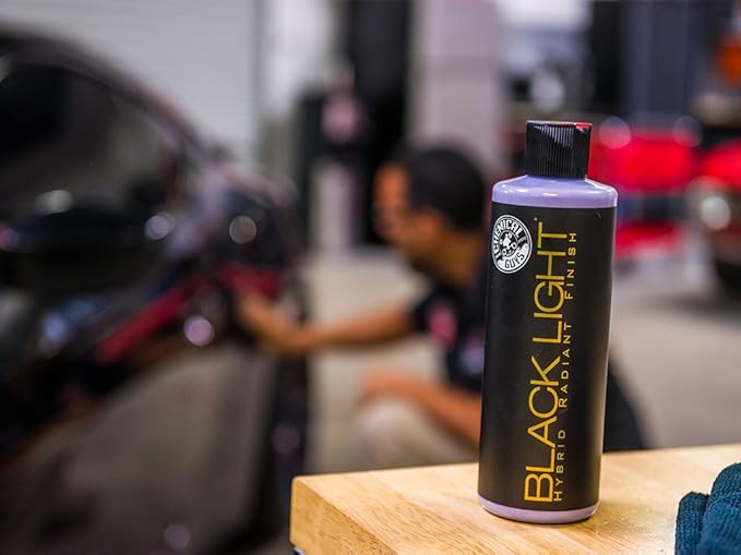 Chemical Guys Black Light Hybrid Radiant Finish - Premium Glaze and Sealant for Black and Dark Colored Cars - Enhances Depth, Gloss and Protection on Cars, Trucks, SUVs and More, 16 fl oz Bottle