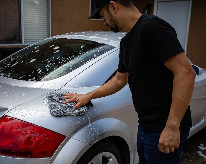 Microfiber Car Wash Mitt, Plush Cleaning Fibers, Scratch-Free, Swirl-Free, Lint-Free, 8in x 11in, Machine Washable, 2-Pack (Blue)