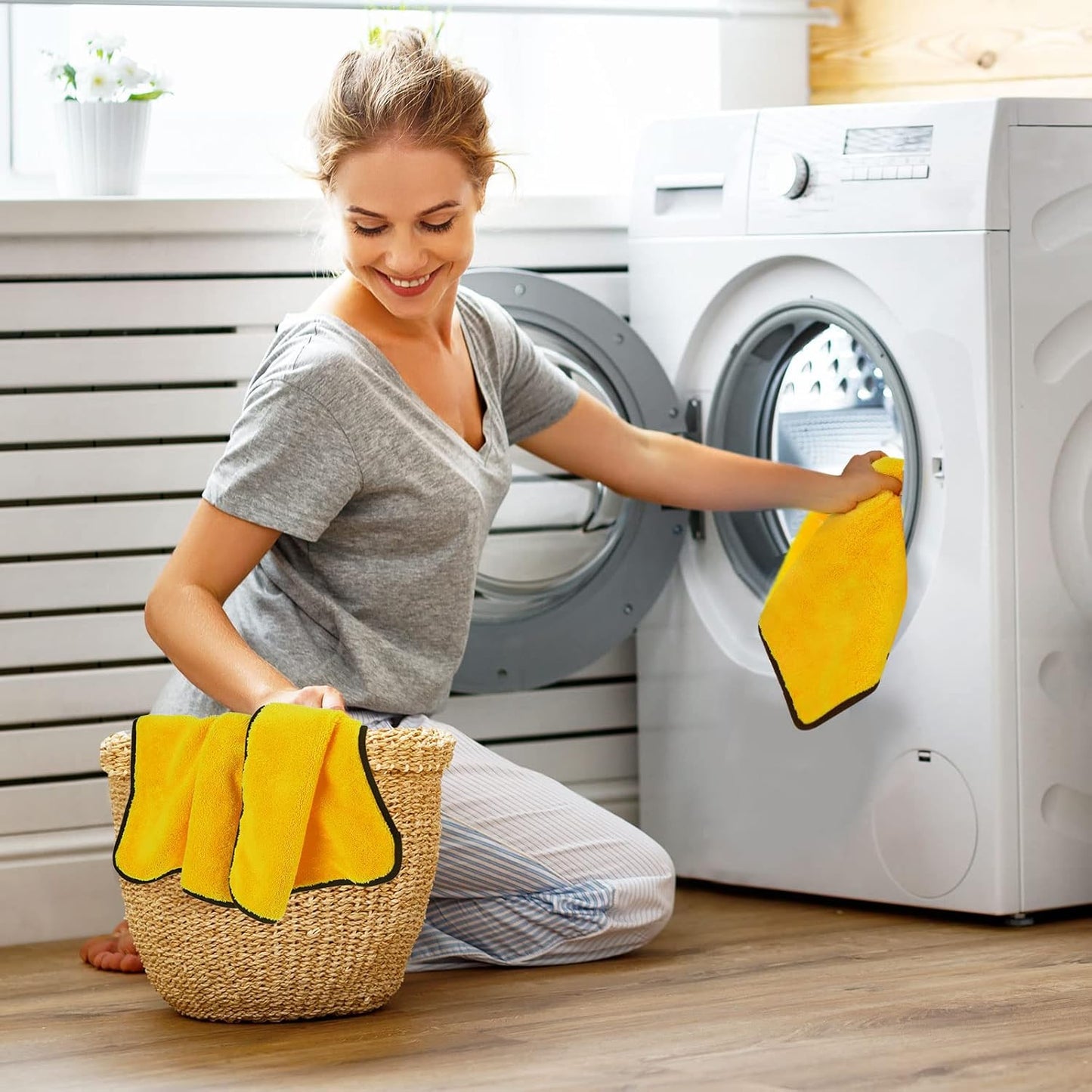 Tallew 40 Pcs Microfiber Towels 16 Inch x 16 Inch Microfiber Cloth Car Drying Towels for Cars Washing Polishing Office Windows Cleaning Household Supplies (Yellow)