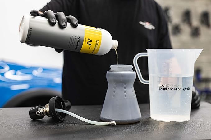 KOCHCHEMIE Active Foam - Phosphate and NTA Free, Paintwork Protective, Unique Foam Formulation, Long Lasting Sandalwood Aroma (1 Liter)