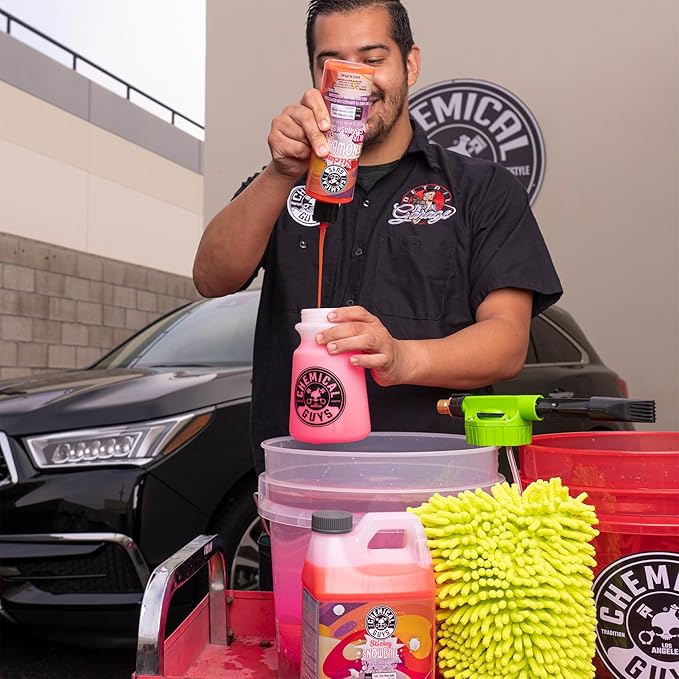 Chemical Guys CWS21516 Sticky Snowball Ultra Snow Foam Car Wash Soap (Works with Foam Cannons, Foam Guns or Bucket Washes) Safe for Cars, Trucks, Motorcycles, RVs & More 16 fl oz, Cherry Scent