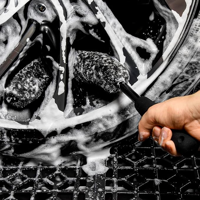 Metal Free Soft Wheel Cleaner Brush, Synthetic Wool Rim Cleaning Brush, Highly Water Absorption, Dense and Durable Tire Brush for Cleaning Wheels, Rims, Spokes, Fenders, Engines…