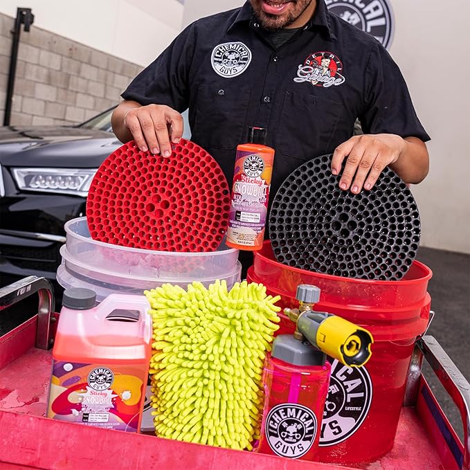 Chemical Guys CWS21516 Sticky Snowball Ultra Snow Foam Car Wash Soap (Works with Foam Cannons, Foam Guns or Bucket Washes) Safe for Cars, Trucks, Motorcycles, RVs & More 16 fl oz, Cherry Scent