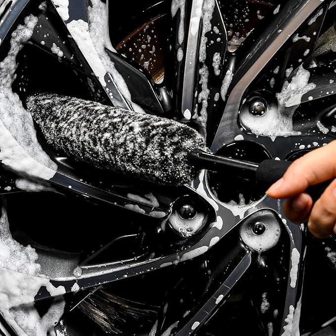 Metal Free Soft Wheel Cleaner Brush, Synthetic Wool Rim Cleaning Brush, Highly Water Absorption, Dense and Durable Tire Brush for Cleaning Wheels, Rims, Spokes, Fenders, Engines…