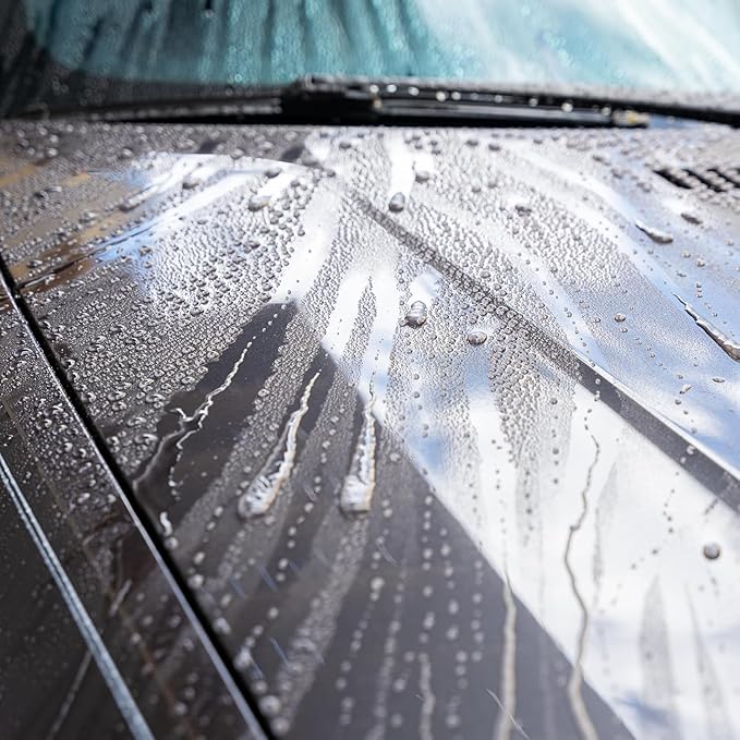 GYEON Wet Coat 1000ml - Hydrophobic Ceramic Spray Coating for Cars - High Gloss Solutions for Your Car Paint Wheels and Glass - Spray On Rinse Off Easy DIY Use Formula