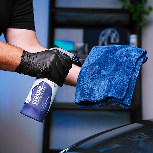 GYEON Ceramic Detailer SiO2 Spray Gloss Enhancer Hydrophobic Quick Detailer Paint Coating Maintenance Water Repellent Slick Finish Easy Spray-on protectant for car Motorcycle Exterior Surfaces