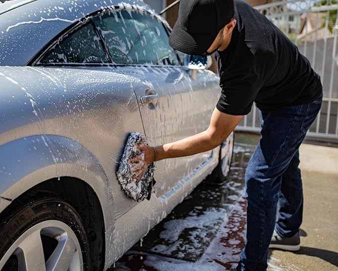 Microfiber Car Wash Mitt, Plush Cleaning Fibers, Scratch-Free, Swirl-Free, Lint-Free, 8in x 11in, Machine Washable, 2-Pack (Blue)