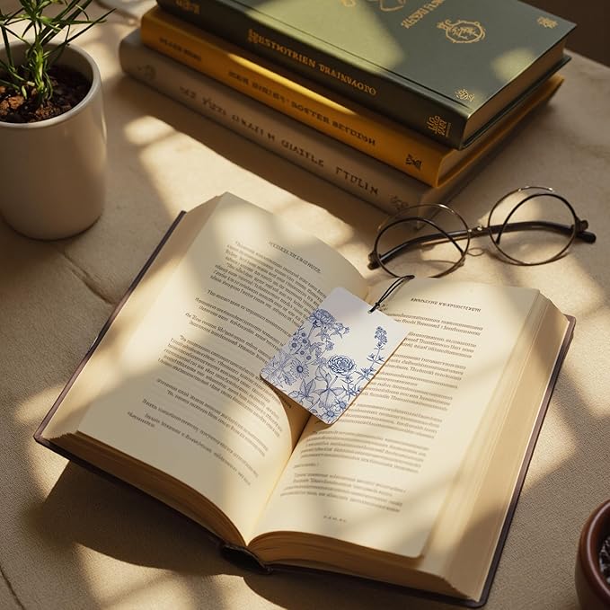 Chinoiserie Vintage Floral Car Air Freshener 4 Pcs, Blue and White Cottagecore Flower Hanging Air Freshener for Cars Closet Drawer Books, Grandmillennial Car Accessories Mirror Decor for Women