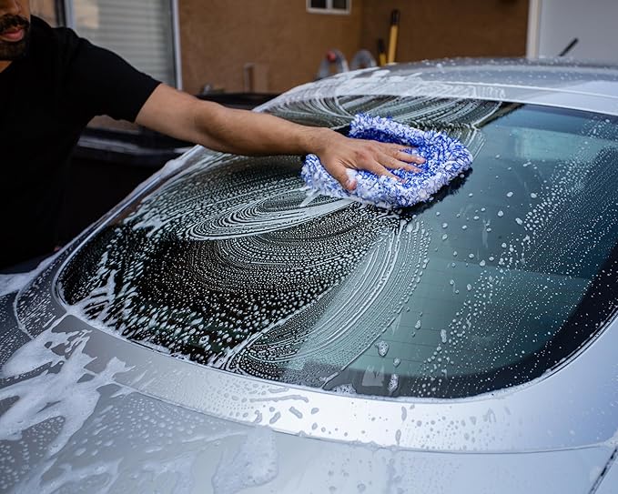 Microfiber Car Wash Mitt, Plush Cleaning Fibers, Scratch-Free, Swirl-Free, Lint-Free, 8in x 11in, Machine Washable, 2-Pack (Blue)