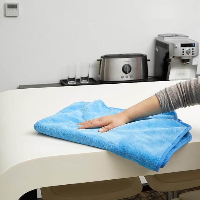 Amazon Basics Microfiber Car Drying Towel, 36"L x 25"W, Blue